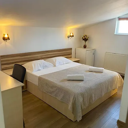 Casa Isabel Pensión 3*